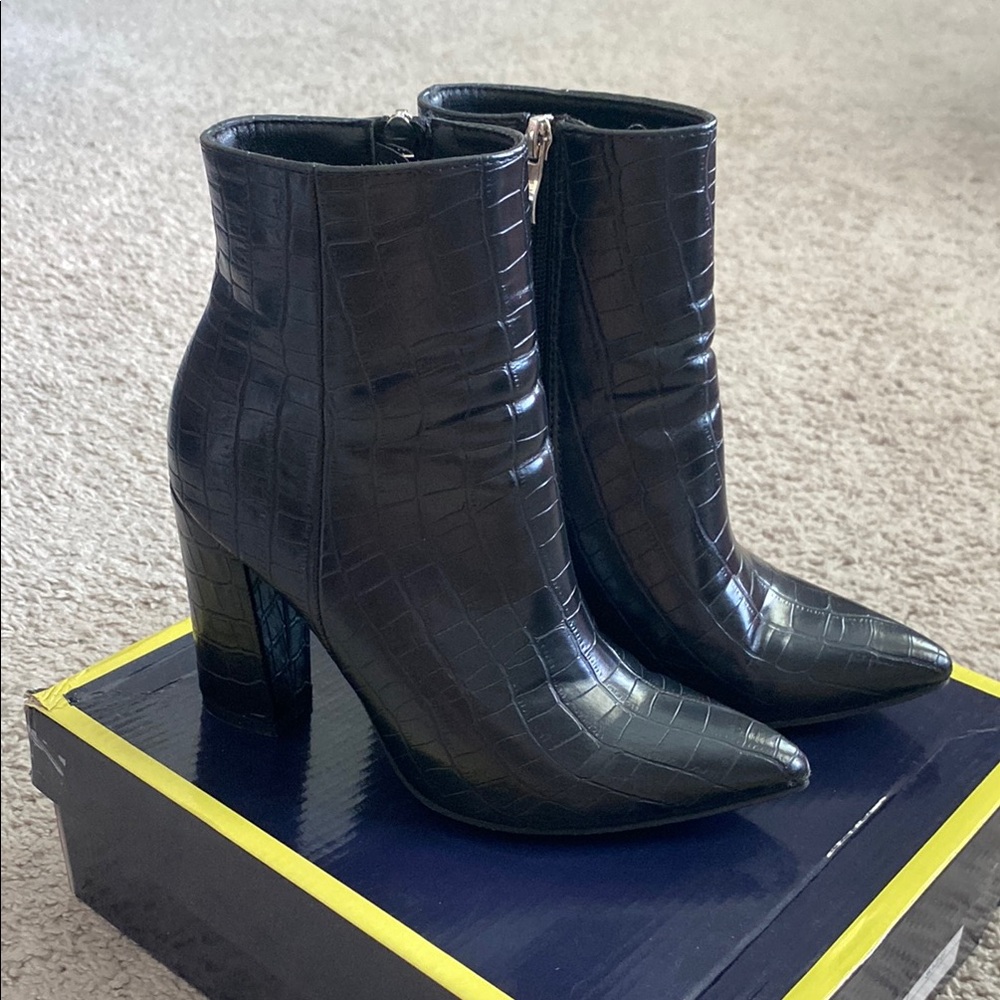 SHEIN Black Heeled Boots Western Style